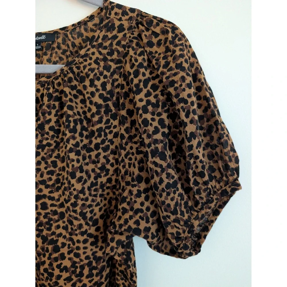 Madewell Leopard Balloon Sleeve Button Up Top painted leopard Small neutral